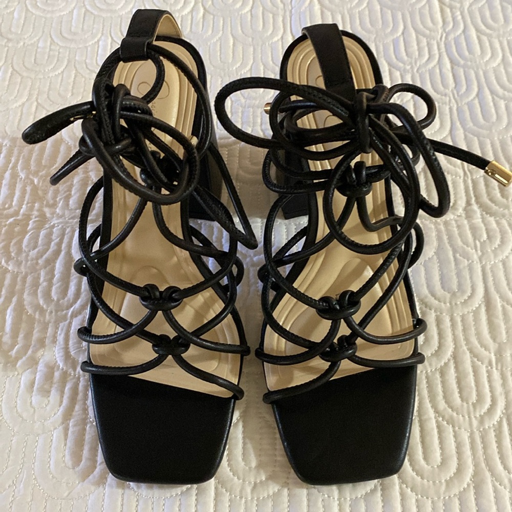 New Jessica Simpson Black Strappy sandals Chunky Heels Shoes 7 M